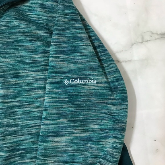 Columbia 1/2 Zip Pullover with Cute Wrist Detail - Picture 3 of 5